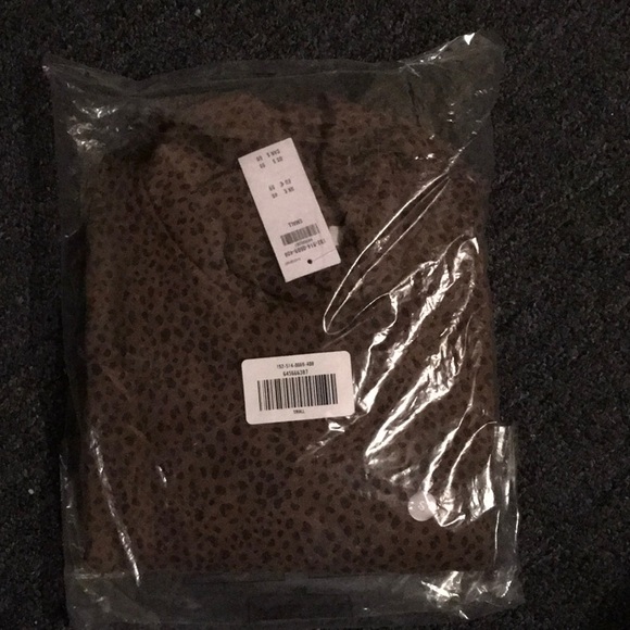 New! Abercrombie & Fitch Turtleneck Sweatshirt - Picture 8 of 8